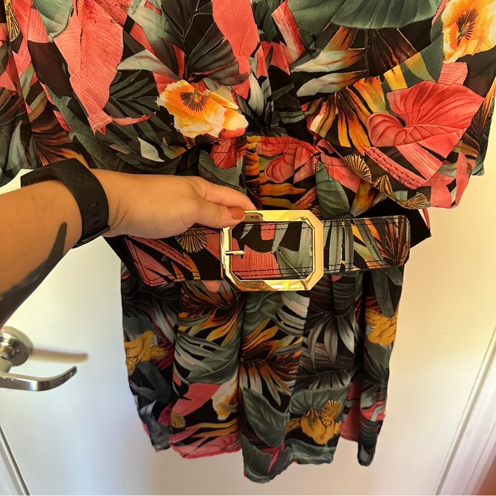 2020AVE Miss Avenue Curve Vibrant Tropical Printed Romper - Sz 1X - Picture 6 of 9